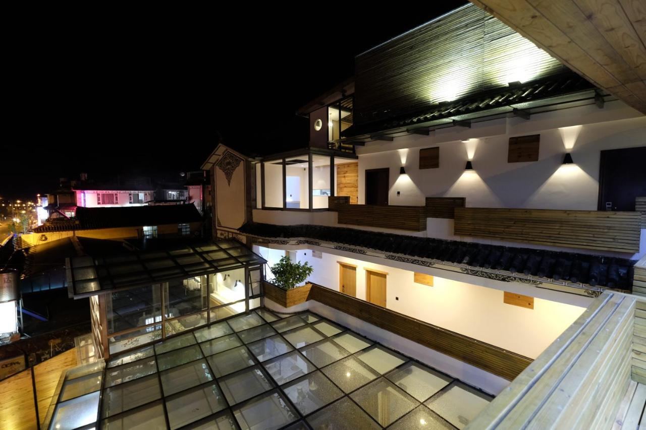 Dali Loft Travelling With Hostel Buitenkant foto