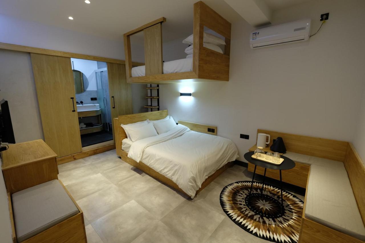 Dali Loft Travelling With Hostel Buitenkant foto